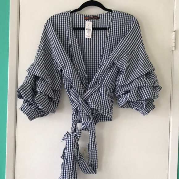 LF gingham long sleeve tie top HP🎉🎉🎉 - Picture 3 of 4